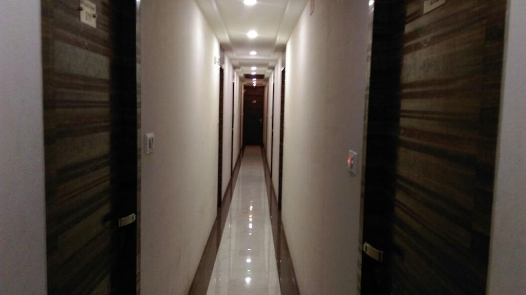 Hotel Palace Residency Mumbai Bagian luar foto