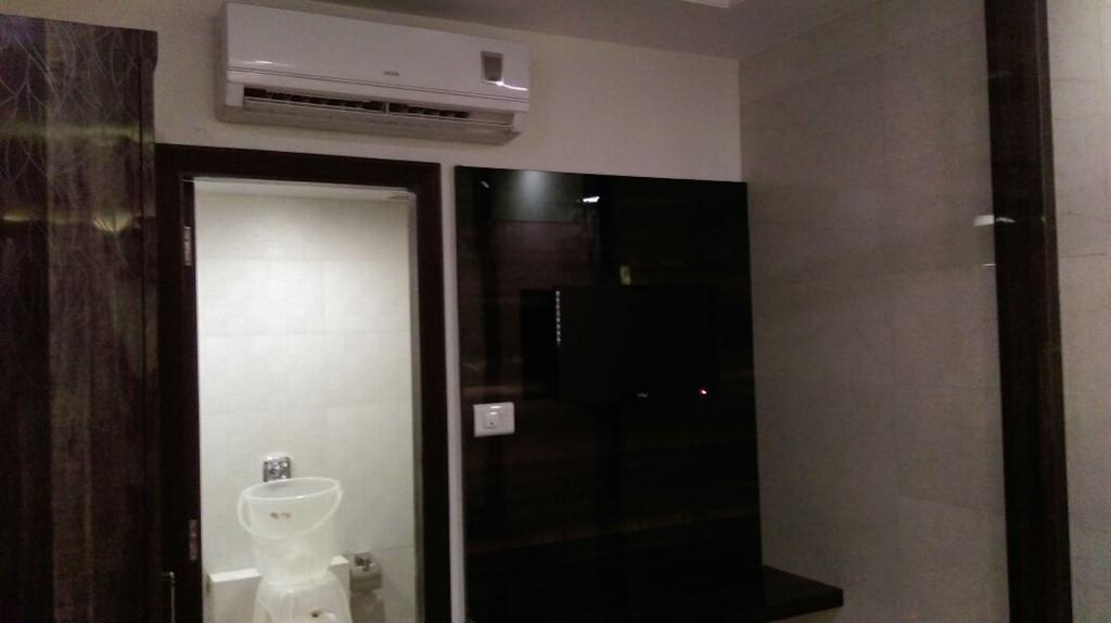 Hotel Palace Residency Mumbai Bagian luar foto