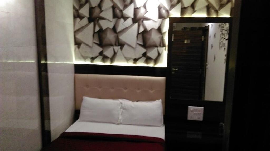 Hotel Palace Residency Mumbai Bagian luar foto