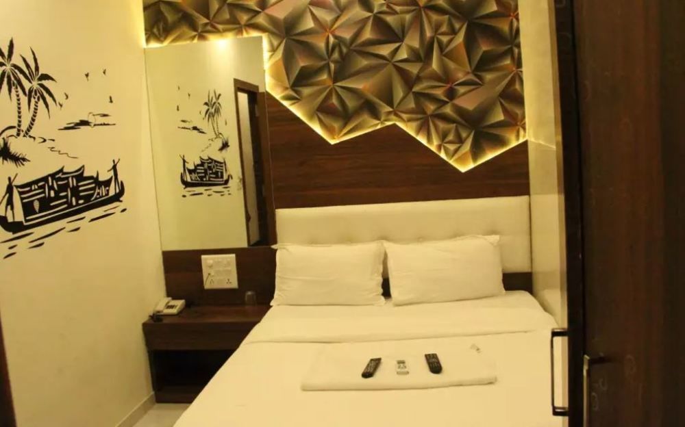 Hotel Palace Residency Mumbai Bagian luar foto